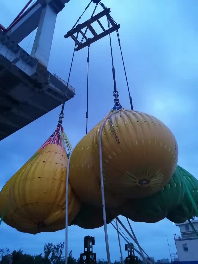 1200噸風(fēng)力發(fā)電機(jī)甩負(fù)荷試驗(yàn)拉力計(jì)、無(wú)線(xiàn)傳輸稱(chēng)重儀